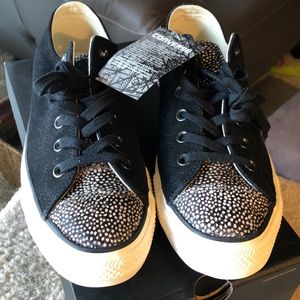 EUC Converse shoes
